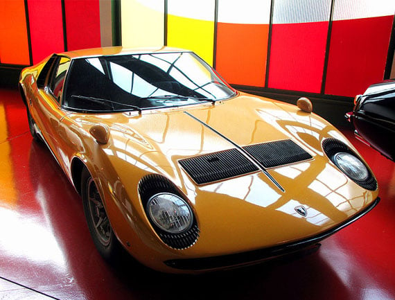 15 Classic Cars That Define Cool