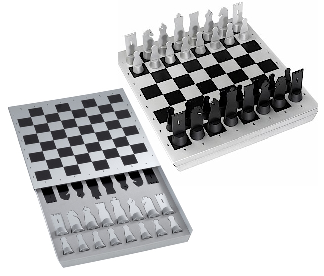 Lexon-Chess-Set-by-Elise-Berthier