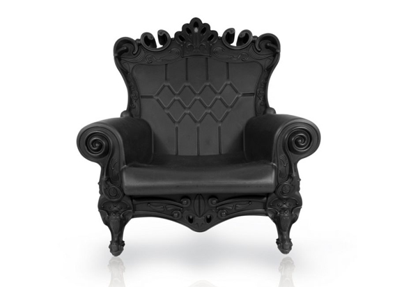 linvin-the-queen-throne