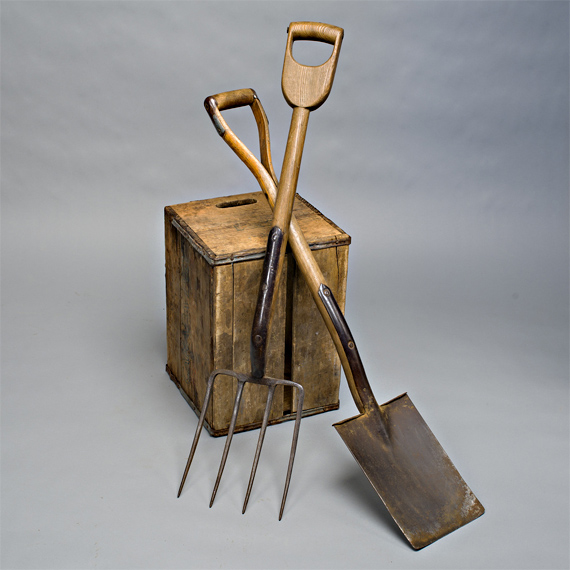 antique-garden-tools