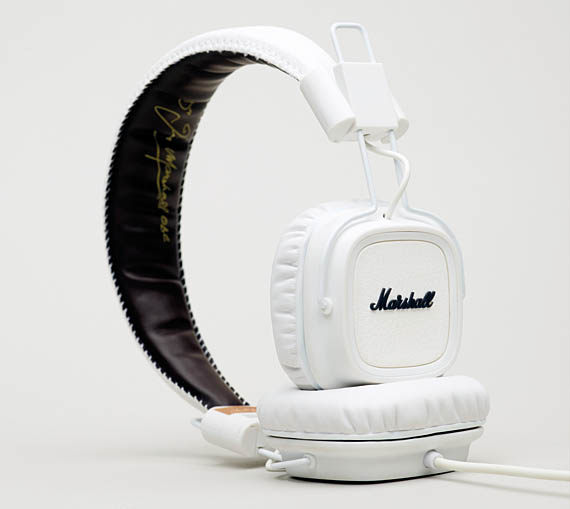 Marshall-Major-Headphones-in-White