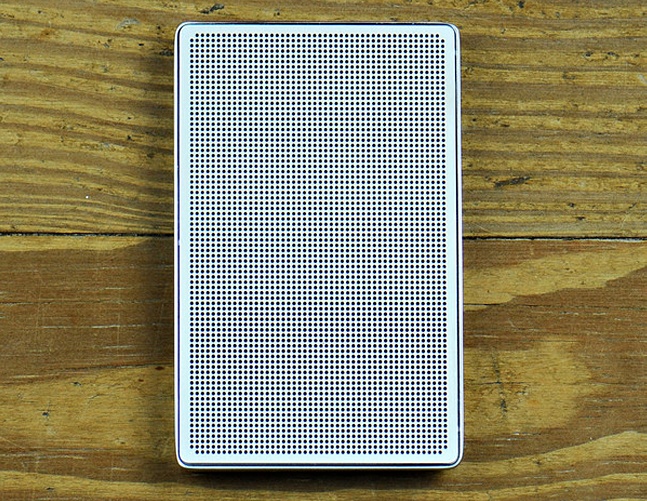 Rechargeable-Card-Speaker