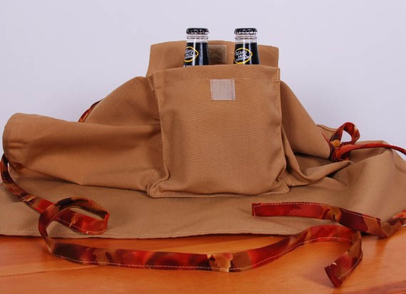 Butcher-Apron-with-Flask-Pocket