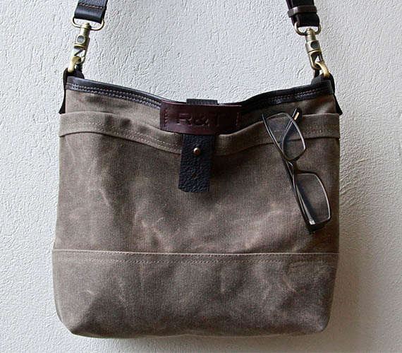 mei Specificiteit Categorie Rough & Tumble Messenger Tote | Cool Material