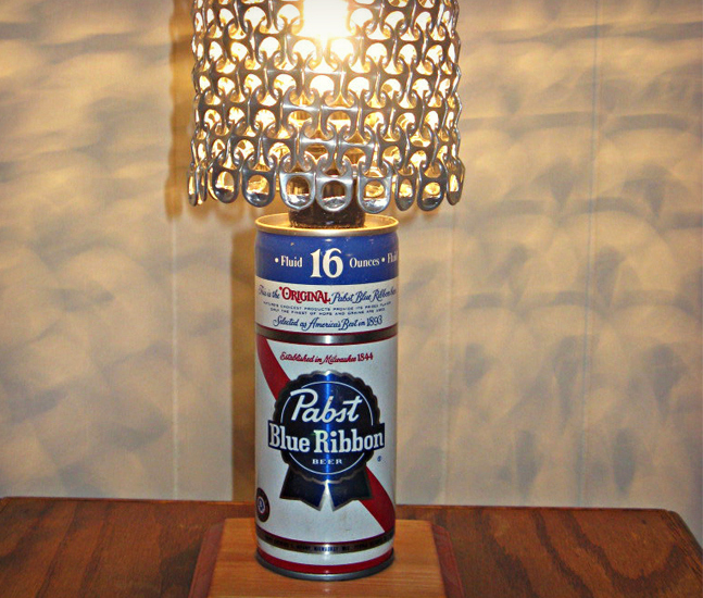 Pabst-Blue-Ribbon-Beer-Can-Lamp-2
