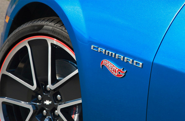 Chevrolet-Camaro-Hot-Wheels-Edition-3