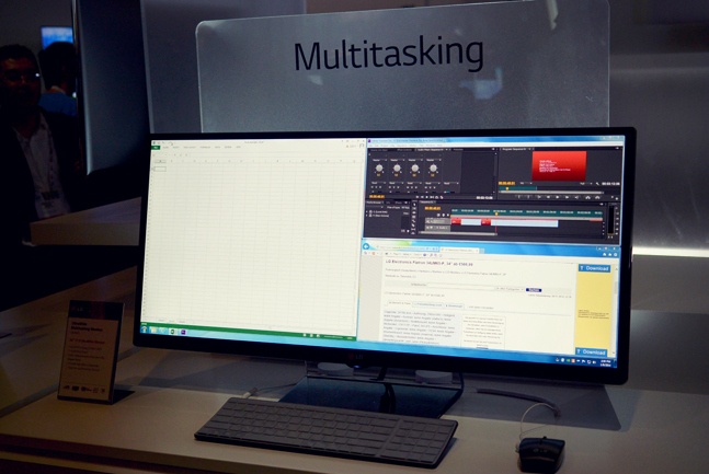 010-LG-UltraWide-Multitasking-Monitor