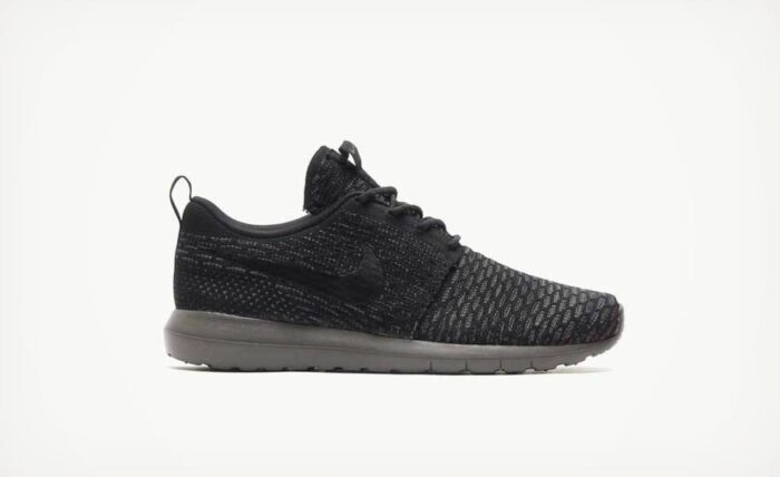 nike-roshrun-black-black-2