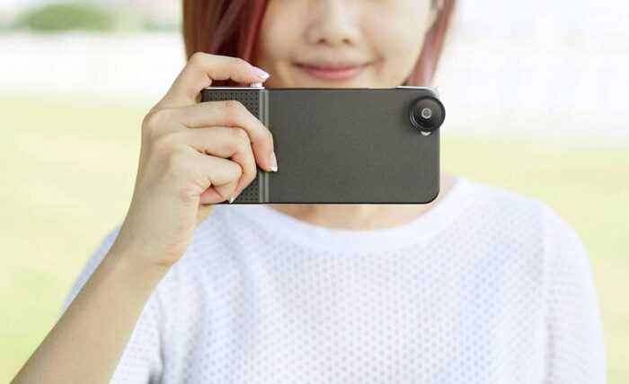 Turn Your iPhone 6 Into A Camera With The Snap! 6 Case