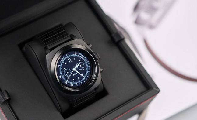 The First Round Face Smartwatch