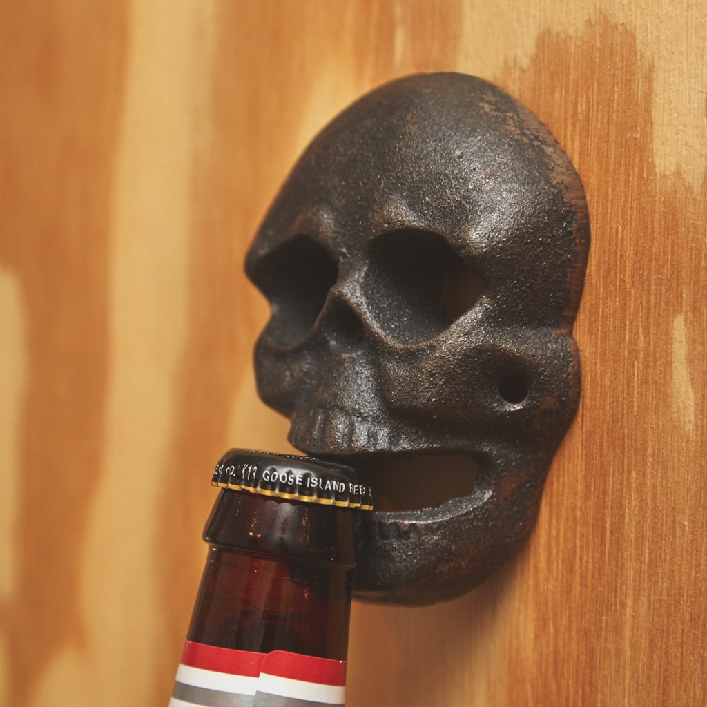 2Pcs Cast Iron Wall Mounted Skull Bottle Opener Kitchen Pub Bar Beer Opener 