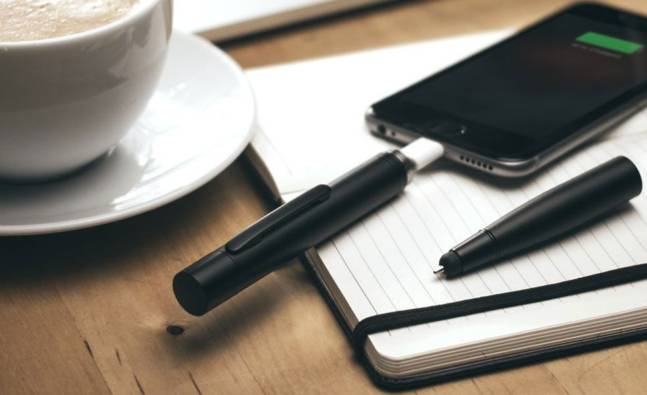 The Power Pen Is the World’s First Pen with a Built-In Smartphone Battery