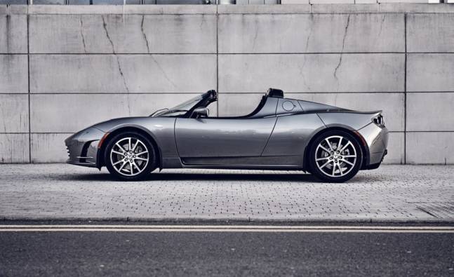 Tesla Upgrades Roadster With New Batteries, Aerodynamics and Tires