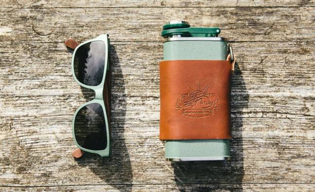 Shwood x Stanley Adventure Pack Sunglasses and Flask