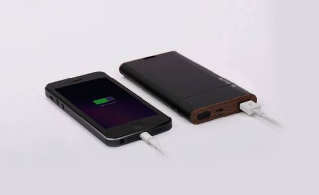 BETTER RE Turns Old Smartphone Batteries Into Battery Packs