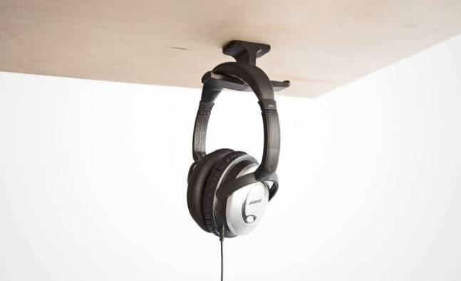 Store Two Pairs Of Headphones Under Your Desk