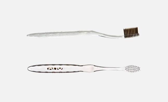The Nano-b Toothbrush Uses Gold to Clean Itself