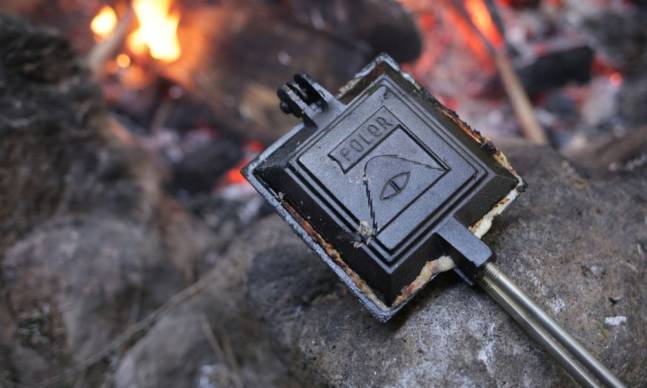 Make Hot Sandwiches in the Fire With the Poler Sandwich Maker