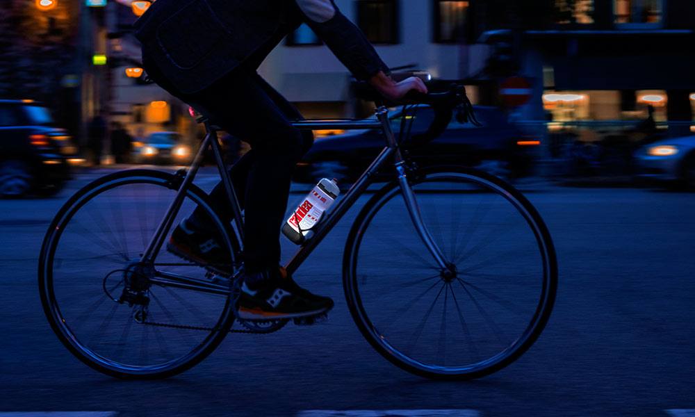 The Water Bottle That Doubles as a Bike Light