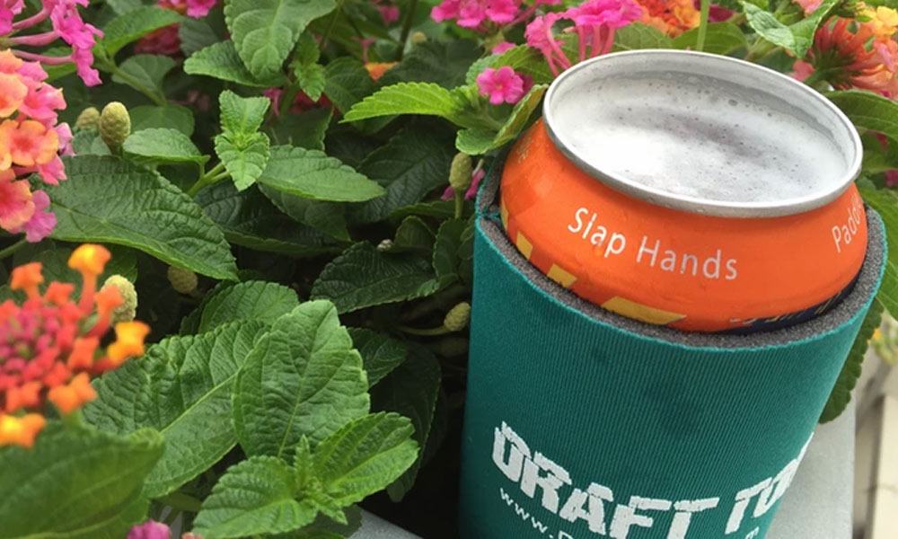 Draft Top Turns Beer Cans Into Glasses
