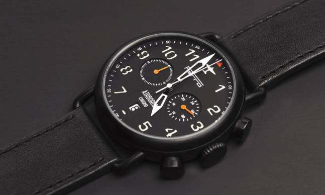 Ferro Airborne Pilot Watches are Inspired By Vintage Aviation