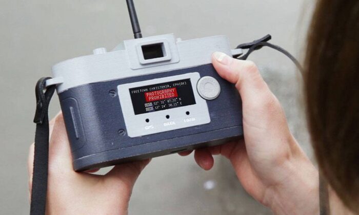 The Camera That Forces You to Take Unique Photos