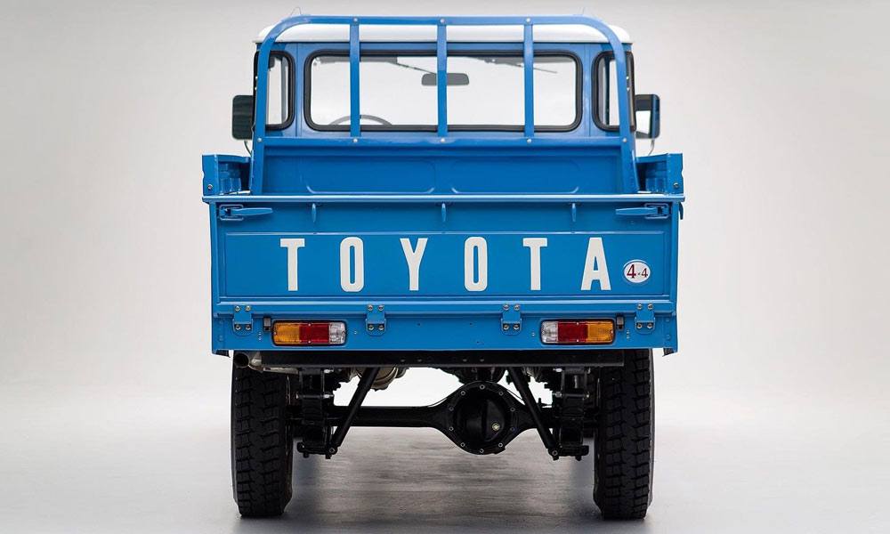 1974-Toyota-Land-Cruiser-FJ45-2