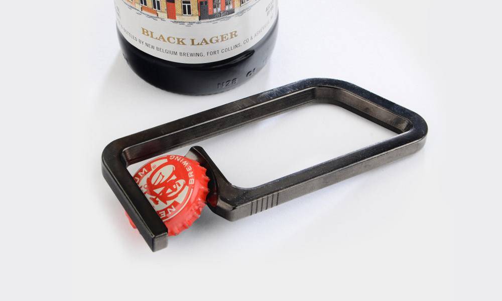 magnetic-bottle-opener-2