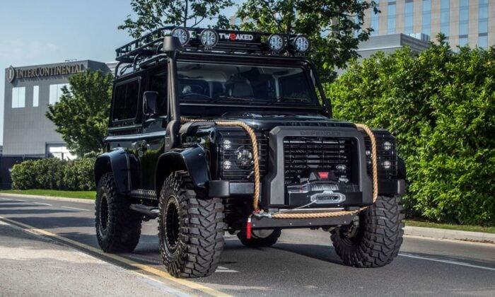 Land Rover Defender 90/110 Spectre Edition