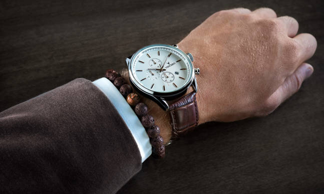 Vincero Crafts Affordable Watches for the Uncompromising Gentleman