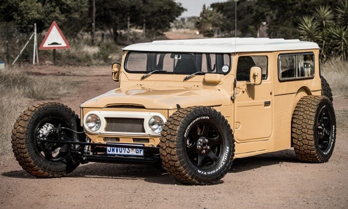 1976 Land Cruiser FJ 40 Hot Rod