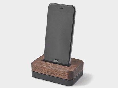 grove-made-walnut-iphone-dock