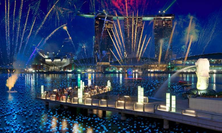 12 fascinating new year's eve traditions from around the world New Year's Eve Celebrations Around the World | Cool Material