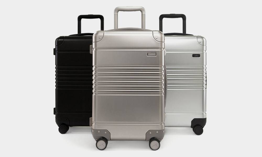 arlo-skye-smart-carry-on-suitcase-1