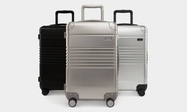 Arlo Skye Smart Carry-On Suitcase