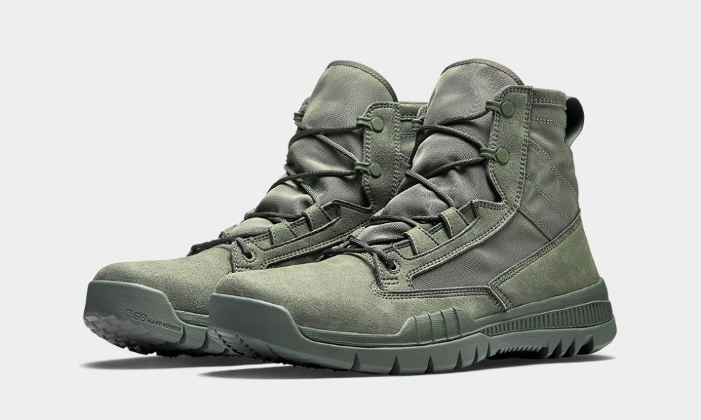 nike field boot