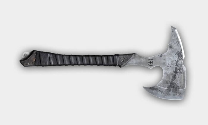 Traumahawk Survival Axe