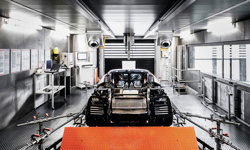 Inside-the-Bugatti-Chiron-Factory-4