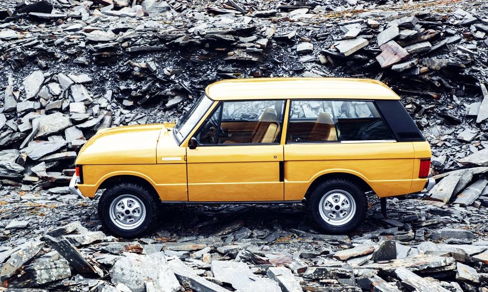 Land-Rover-Is-Reviving-the-1978-Three-Door-Range-Rover-Classic-1