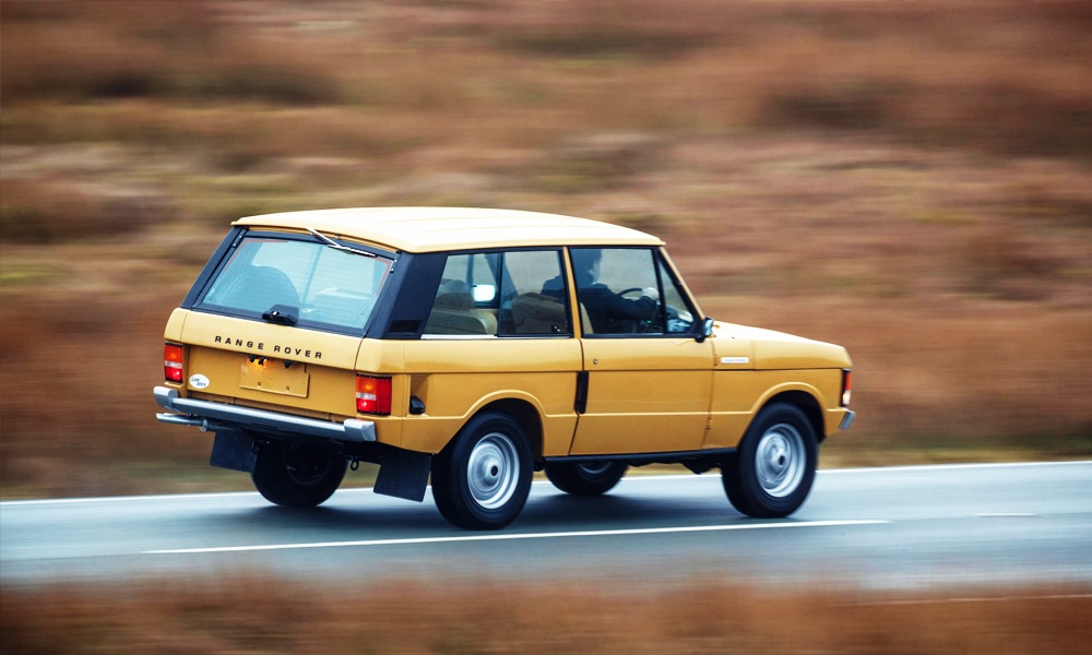 Land-Rover-Is-Reviving-the-1978-Three-Door-Range-Rover-Classic-4