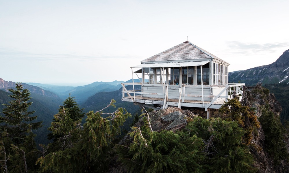 Hikers Can Sleep in These Restored Fire Lookouts