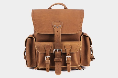 Saddleback-Leather-Medium-Front-Pocket-Backpack
