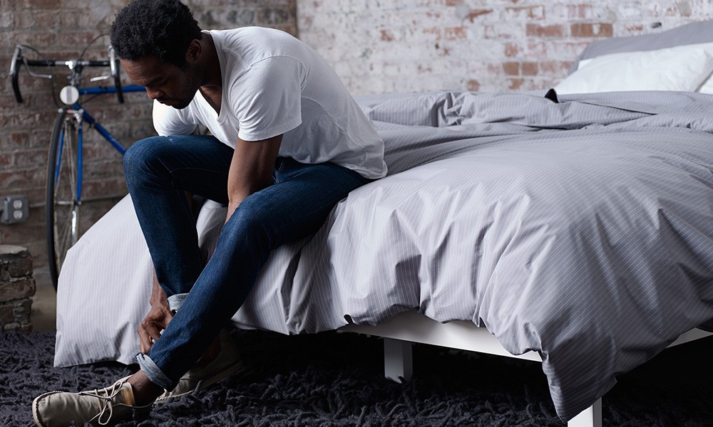 Brooklinen’s Classic Hardcore Bundle Will Cover Your Bed in the Softest, Coolest Sheets