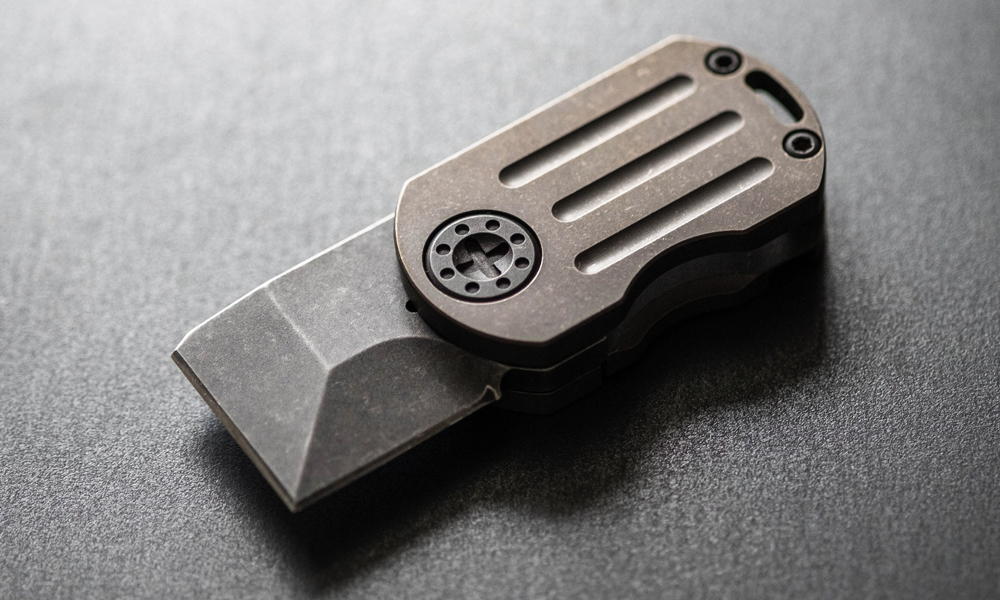 8 Keychain Knives for Your EDC