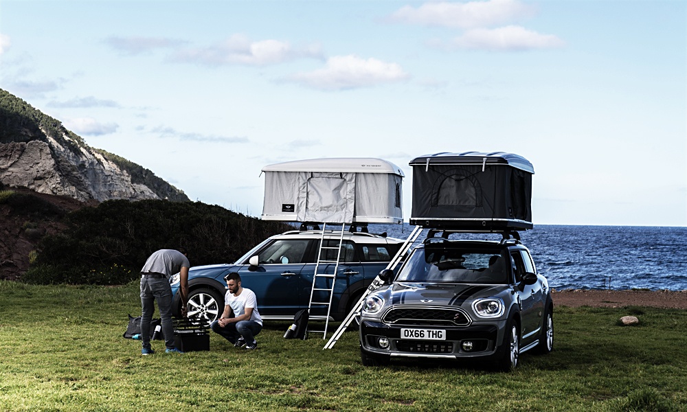 Camp-on-Top-of-Your-MINI-Countryman-With-This-Tent-3