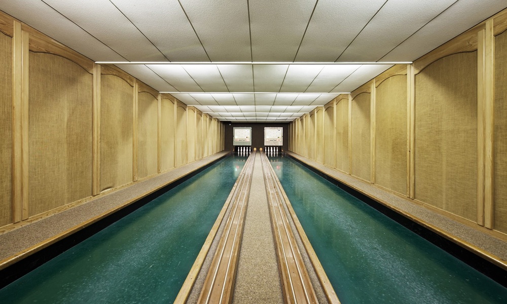 Incredible-Bowling-Alleys-of-Germany-6