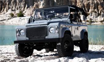 Land-Rover-Defender-90-Nardo-Grey