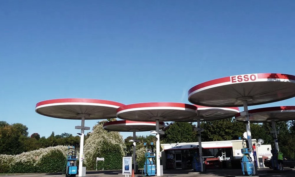 10-Most-Beautiful-Gas-Stations-in-the-World-6