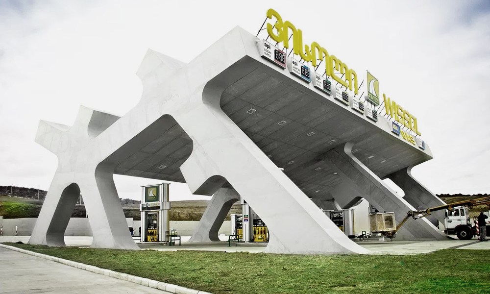 10-Most-Beautiful-Gas-Stations-in-the-World-9