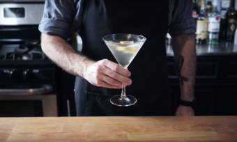 Binging-with-Babish-Cocktail-Special